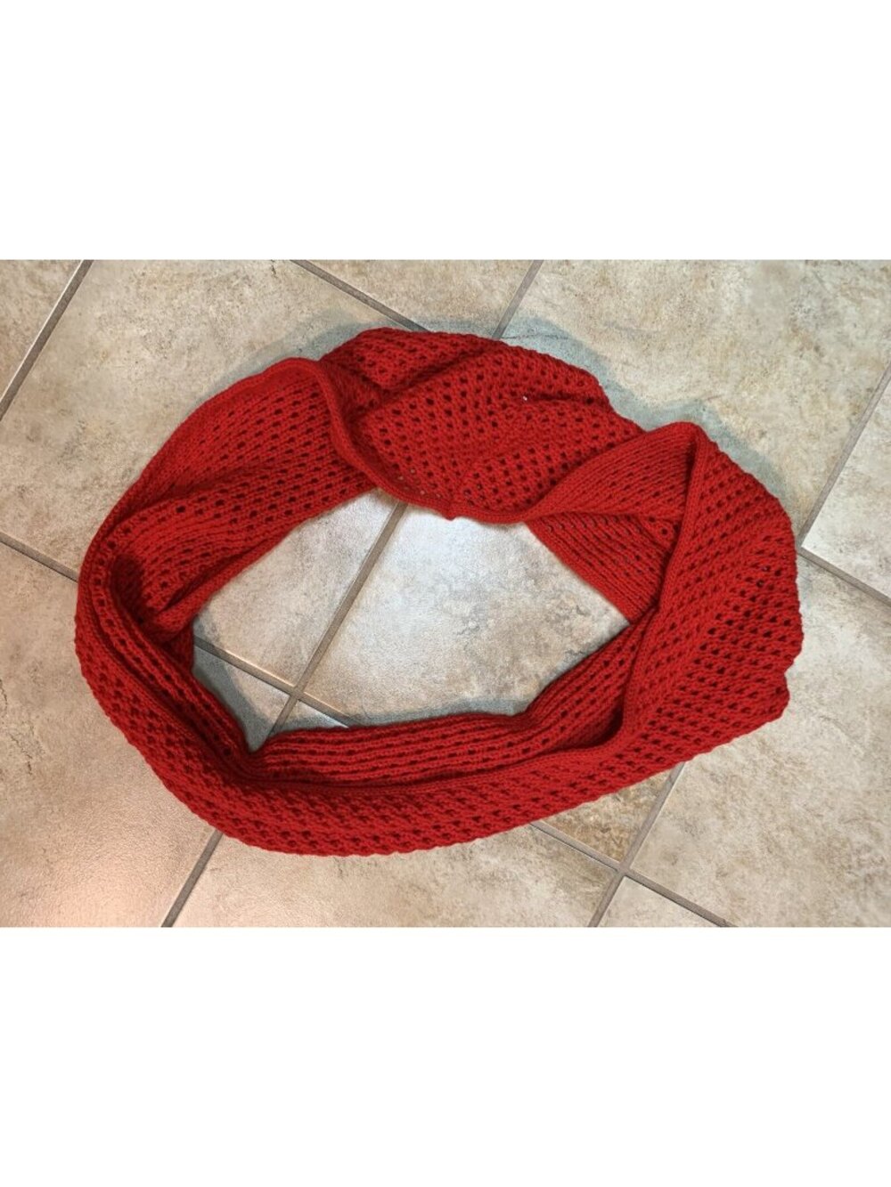 Women's 29" L x 15" W Infinity RED Solid Threaded Wrap Scarf U11